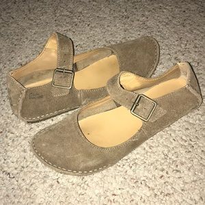 Pre-loved Clark’s Suede Mary Janes